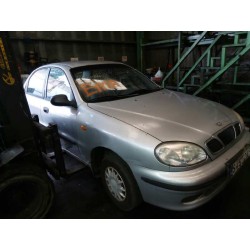 daewoo lanos del año 2000