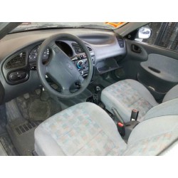 daewoo lanos del año 2000