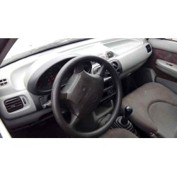 nissan micra (k11) del año 2000