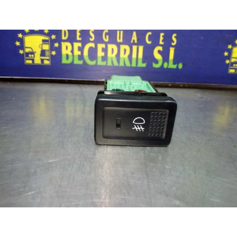 Recambio de mando antiniebla trasero para suzuki grand vitara jb (jt) 1.9 ddis jx (3-ptas.) referencia OEM IAM Recambio de mando antiniebla trasero para suzuki grand vitara jb (jt) 1.9 ddis jx (3-ptas.) referencia OEM IAM