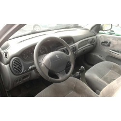 renault megane i fase 2 berlina (ba0) del año 2000