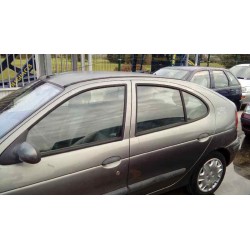 renault megane i fase 2 berlina (ba0) del año 2001