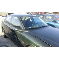 opel vectra b berlina del año 2001