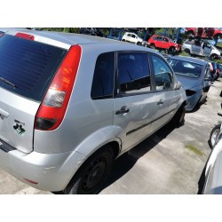 ford fiesta (cbk) del año 2004
