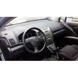 toyota corolla verso (r1) del año 2004