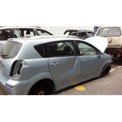 toyota corolla verso (r1) del año 2004