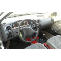 nissan almera (n15) del año 1999