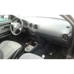 seat ibiza (6l1) del año 2003