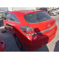 opel astra gtc del año 2010