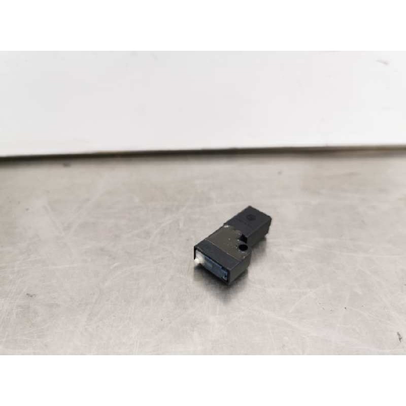 Recambio de maneta exterior porton para fiat bravo (198) 1.6 16v dynamic multijet (77kw) referencia OEM IAM Recambio de maneta exterior porton para fiat bravo (198) 1.6 16v dynamic multijet (77kw) referencia OEM IAM