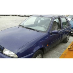 ford fiesta berlina del año 1996