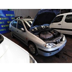 renault megane i fase 2 berlina (ba0) del año 2001