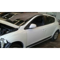 renault megane iii berlina 5 p del año 2013