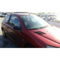 peugeot 206 berlina del año 2000