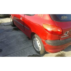 peugeot 206 berlina del año 2000