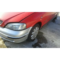 opel astra g berlina del año 2000