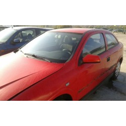 opel astra g berlina del año 2000