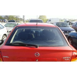 opel astra g berlina del año 2000