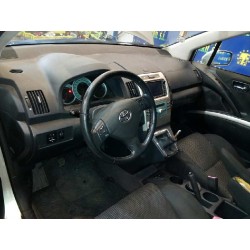 toyota corolla verso (r1) del año 2006
