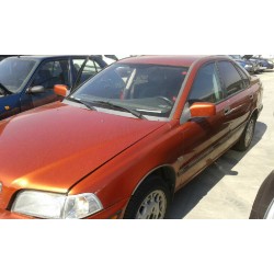 volvo s40 berlina del año 1998
