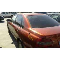 volvo s40 berlina del año 1998