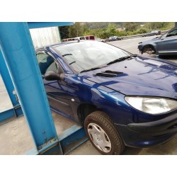 peugeot 206 berlina del año 2001