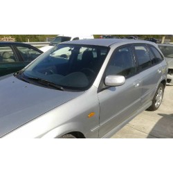 mazda 323 berl. f/s (bj) del año 2002