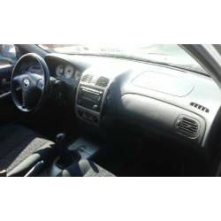 mazda 323 berl. f/s (bj) del año 2002
