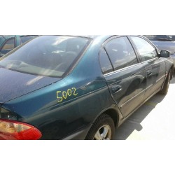 toyota avensis berlina (t 22) del año 2001