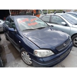 opel astra g berlina del año 2000