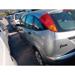 ford focus berlina (cak) del año 2002