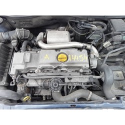 opel astra g berlina del año 2000