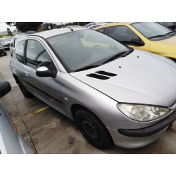 peugeot 206 berlina del año 2003