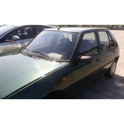 peugeot 205 berlina del año 1998