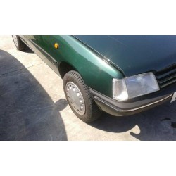 peugeot 205 berlina del año 1998