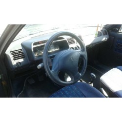 peugeot 205 berlina del año 1998