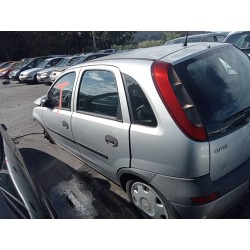opel corsa c del año 2001