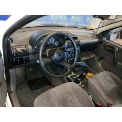 opel corsa b del año 1950