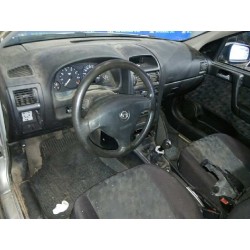 opel astra g berlina del año 1999