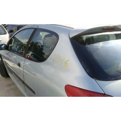 peugeot 206 berlina del año 2002