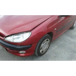 peugeot 206 berlina del año 2001