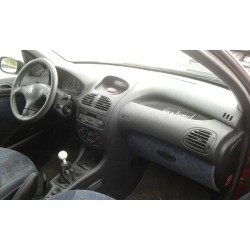 peugeot 206 berlina del año 2001