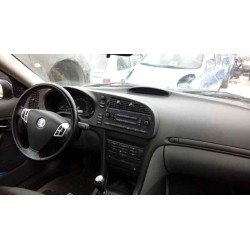 saab 9-3 berlina del año 2004