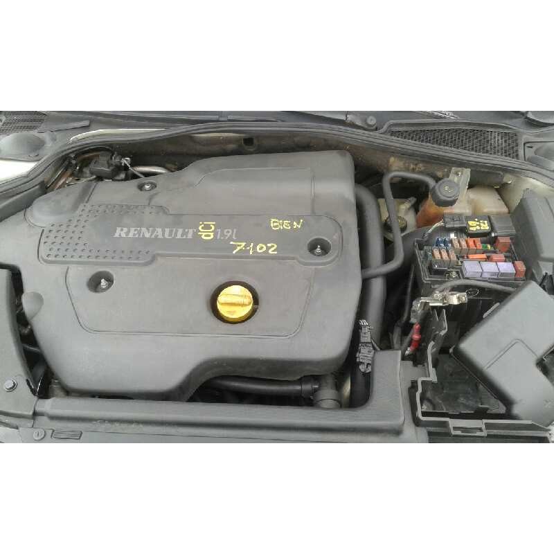 renault laguna ii (bg0) del año 2004