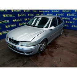opel vectra b berlina del año 2000