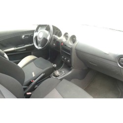 seat ibiza (6l1) del año 2002