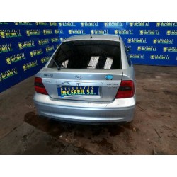 opel vectra b berlina del año 2000