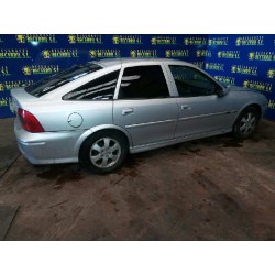 opel vectra b berlina del año 2000