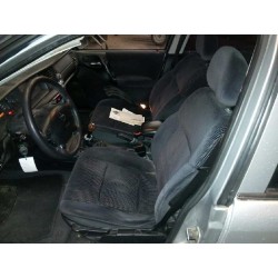 opel vectra b berlina del año 2000