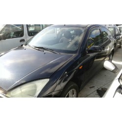 ford focus berlina (cak) del año 2000
